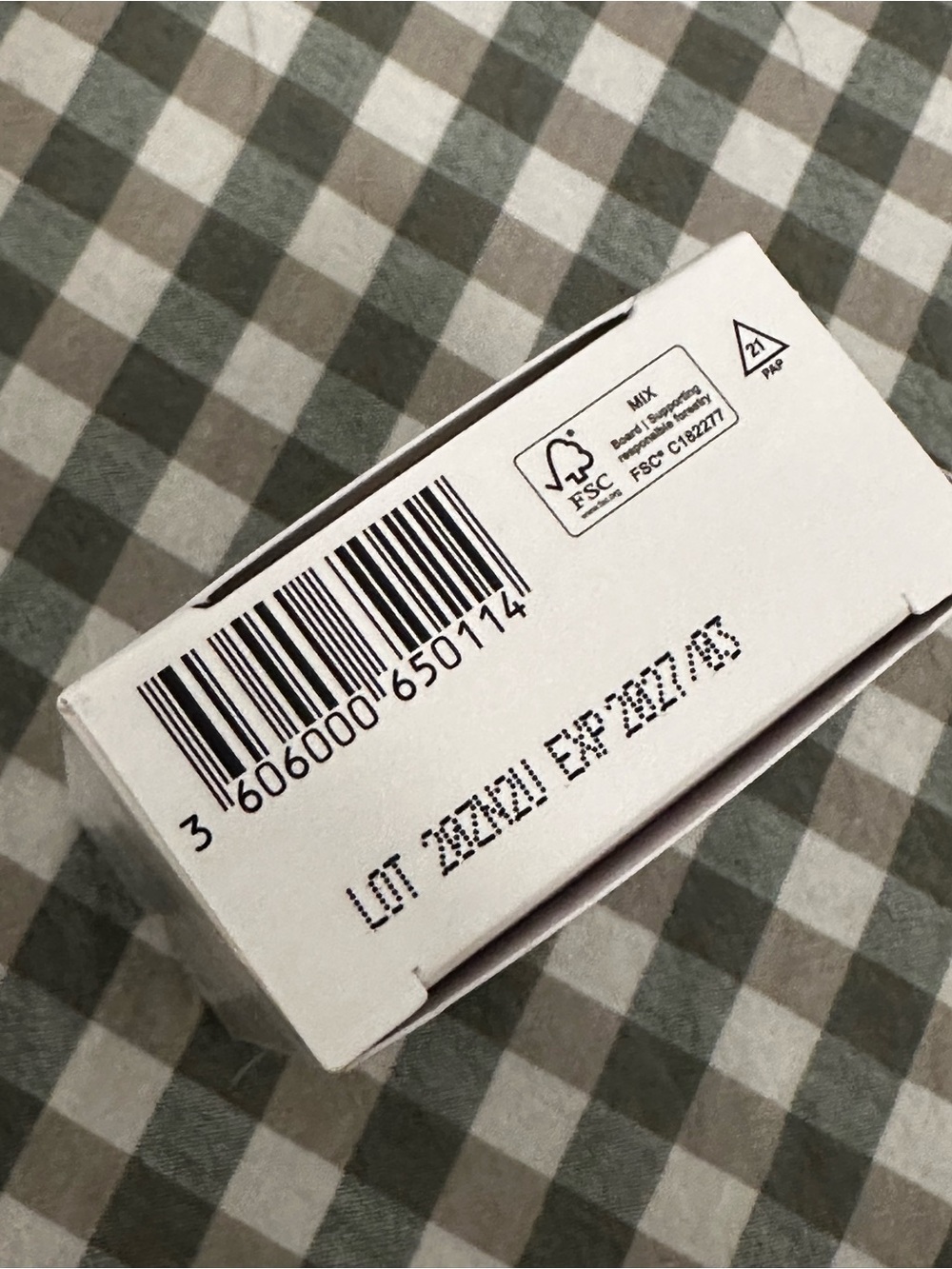 NEW La Roche-Posay Bundle - Picture 6 of 9